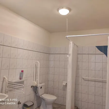 Montana-ederics Vendeghaz Penzion 4*