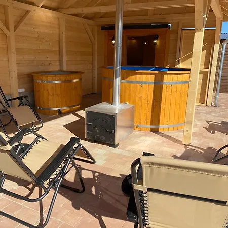 Montana-ederics Vendeghaz Guest house *